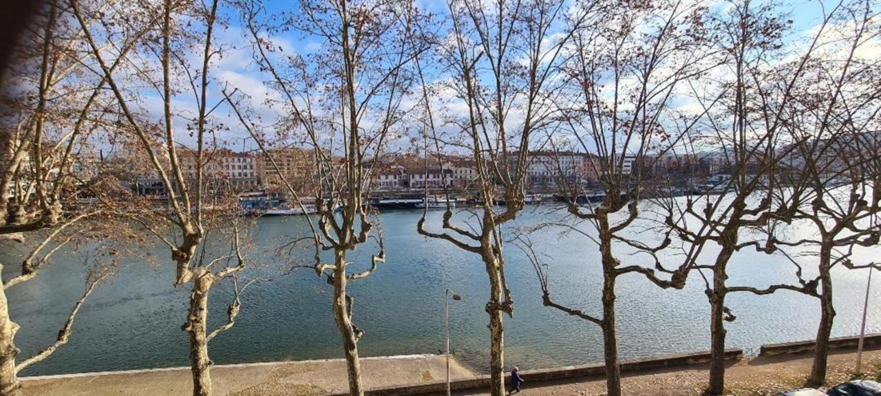 Porte Du Vieux Lyon, Vue Sur La Saone Екстериор снимка